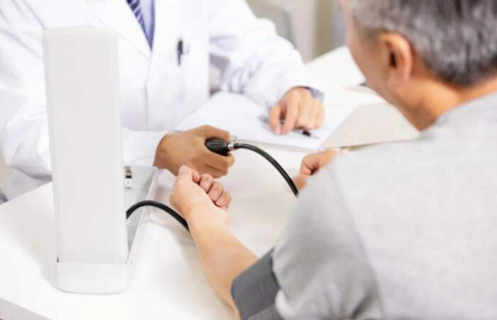 高血压患者在夏天要注意哪些事项？能不能吹空调？